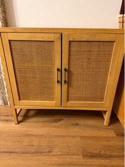 Threshold cabinet