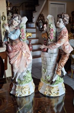 Capodimonte porcelain couple