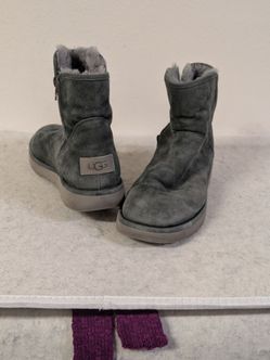 UGG boots size 6 women