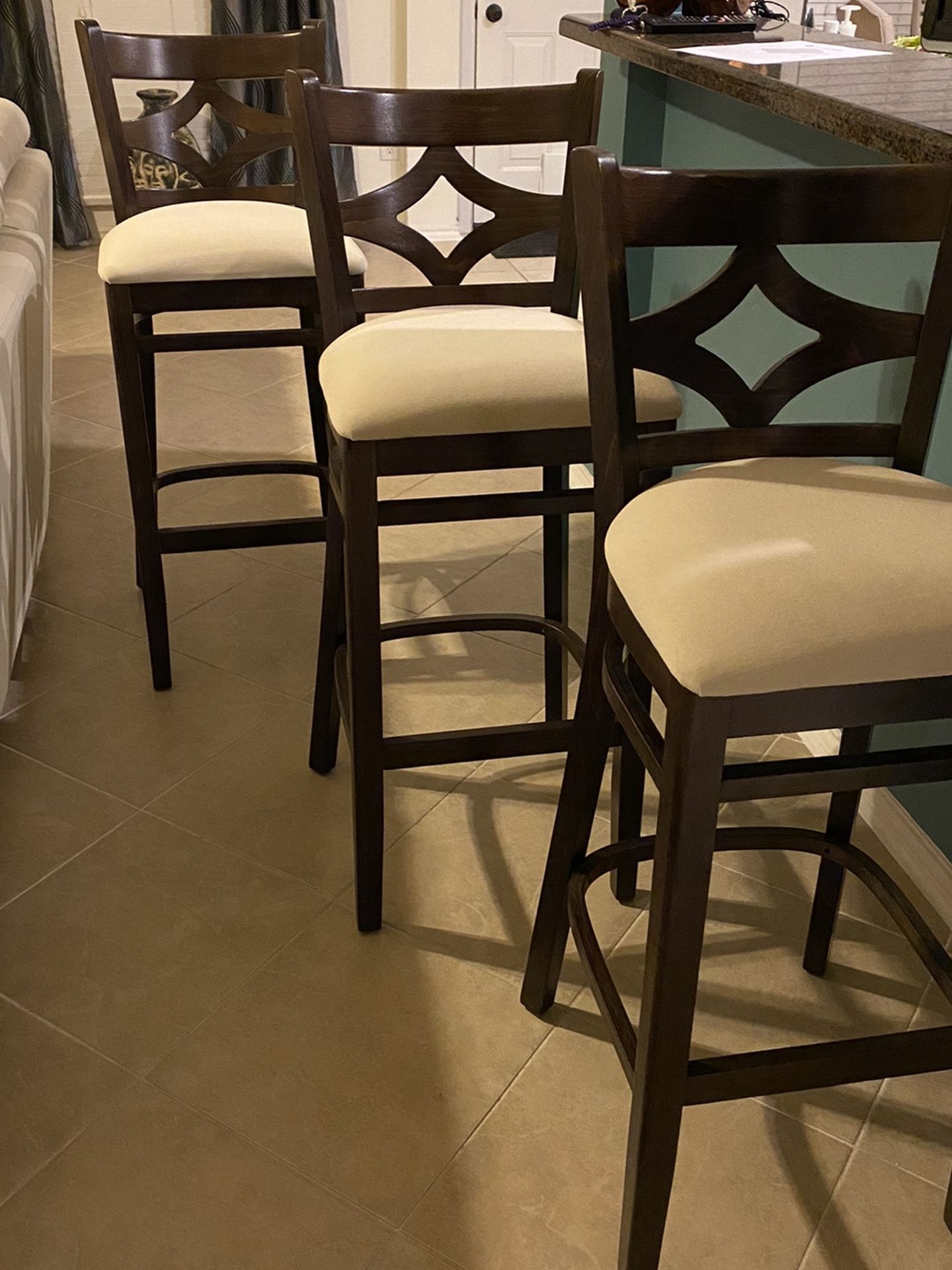 3 Bar stools