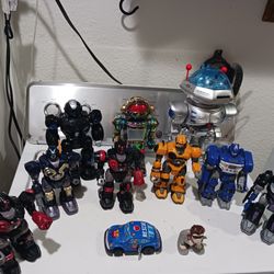 Selling my Vintage collectible Robots.  Good Condition. 
- Big Vintage Mastermind Mr. Robot
- Vintage Robot Sonic TV
- 2   Red and black Hap-pi-kid Ro