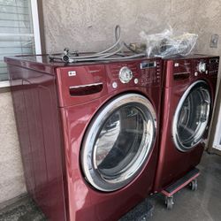 LG Washer/LG Gas Dryer Steam/  Very Good Condition / Works Perfect / Super Clean  And Disinfected /Ready To Use.