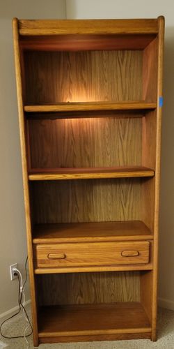 LIGHTED DISPLAY WALL UNIT