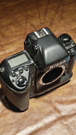 Nikon F5