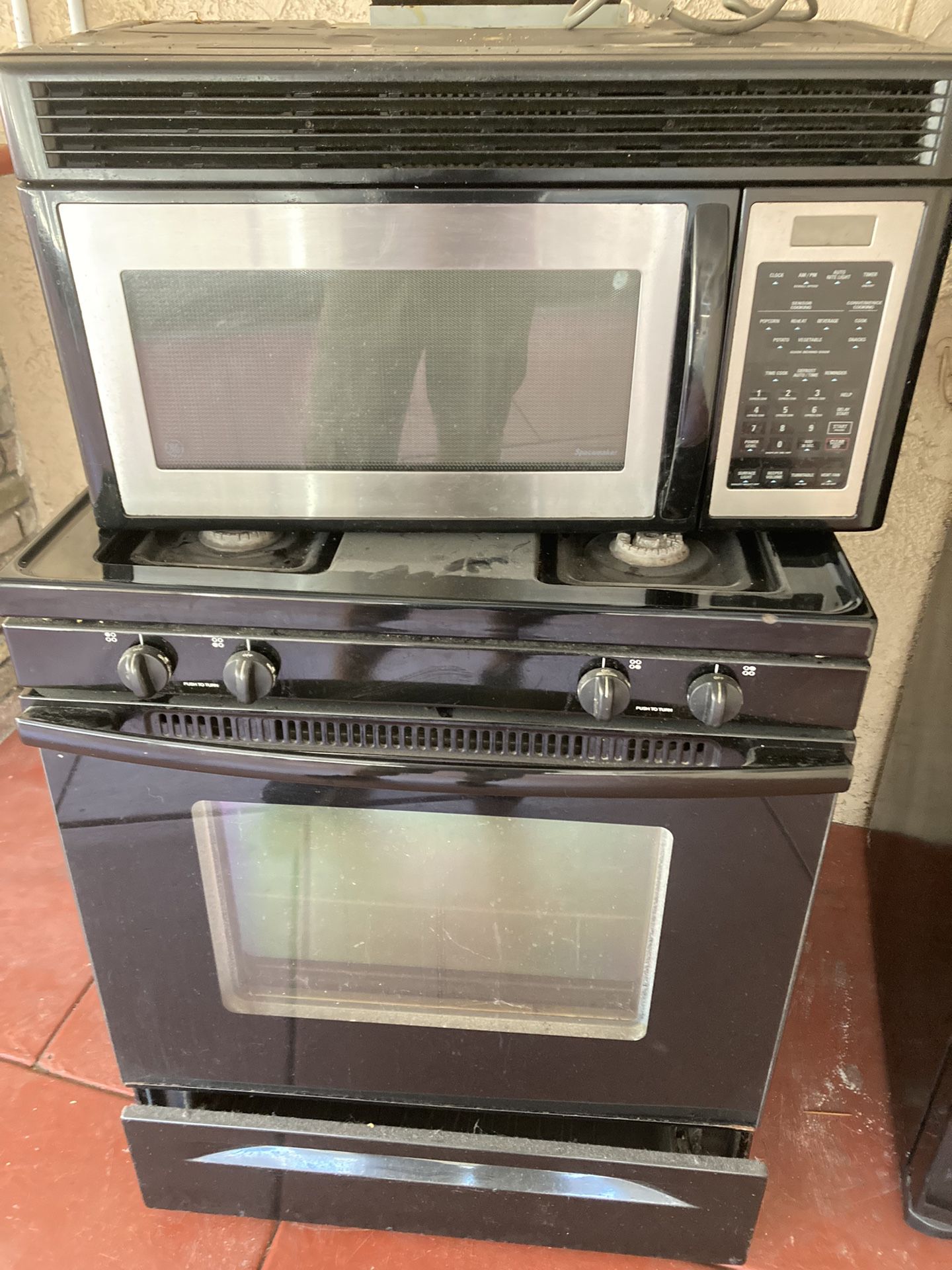 Dishwasher, Oven Microwave, Black