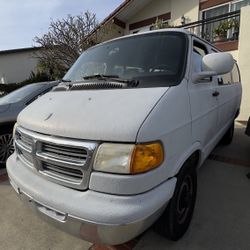 2001 Dodge Ram Van