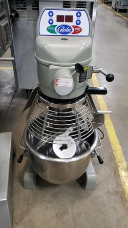 USED GLOBE SP20 - 20 QUART MIXER WITH BOWL GUARD, BOWL, AND TOOLS.