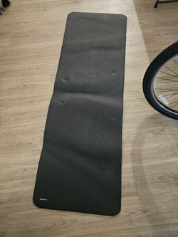 Amazon Basics Yoga mat