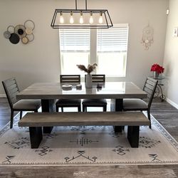 Living Spaces Branded Dining set with Protection Cover