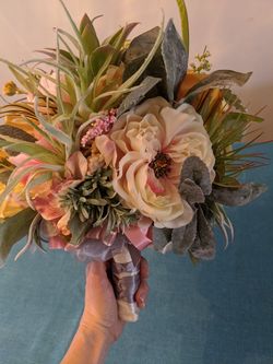 Silk flower bouquet, 3 coursages and 3 boutonnieres
