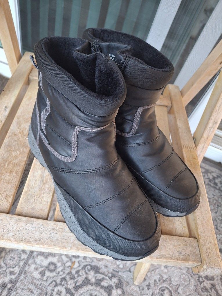 New Snow/ Hiking Boots 