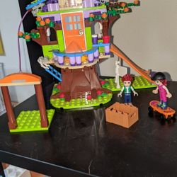 Friends Tree House Legos 