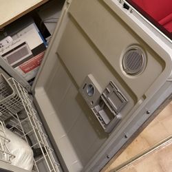 Dishwasher 