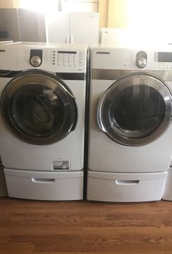 Samsung Washer/dryer set with storage compartment