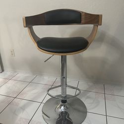 Wood Adjustable Height Stool 