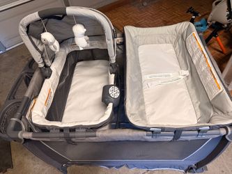 Baby Trend playpen  Complete Set + Bassinet + Changing Table