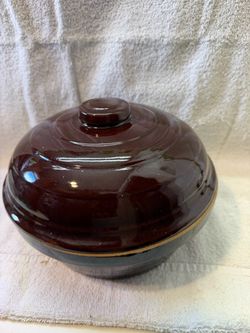 Brown Glazed Stoneware Dutch Oven