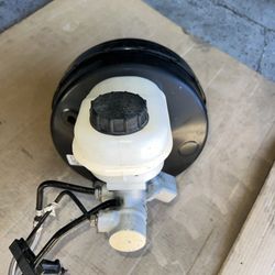 18-20 Ford F150 OEM Power Brake Booster 3.3L RWD USED OEM #251160