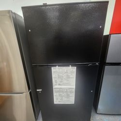 Ge 33 Inch Top Freezer Refrigerator Black 
