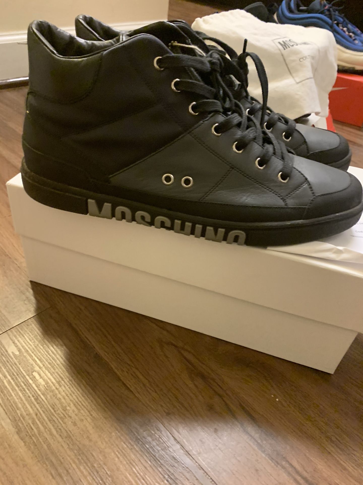 Moschino sneaker size 12us size 45 eu 100% authentic