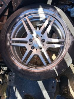 Mercedes-Benz AMG 18-Inch Wheel with Tire
