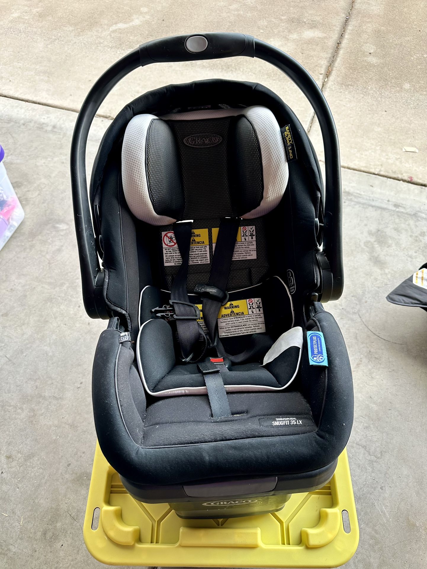 Graco snugfit 35 Lx Infant Car Seat And Base - Main Image