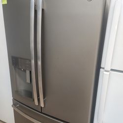 GE Refrigerator 