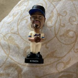 piazza bobblehead