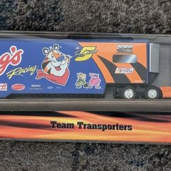 2002 HOT WHEELS KELLOGG'S TEAM TRANSPORT TONY LABONTE #5 NASCAR SCALE 1/64-NIB


