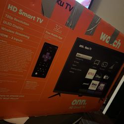 32’’ Roku Smart TV Brand NEW 