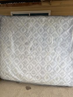 California king mattress 15 inches Sealy Premium surrey lane Plush Mattress California King BRAND NEW IN PACKAGE  PRESSURE-RELIEVING store retail pric