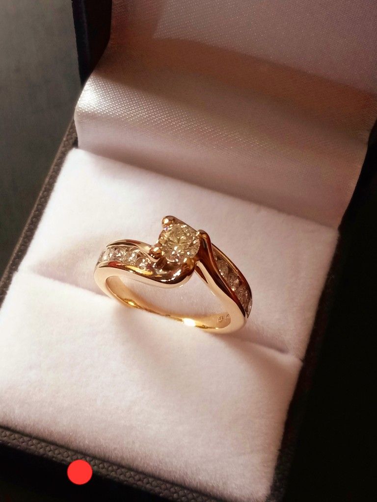 $1000! ☆☆SOLD☆☆Awesome 14k Gold And Diamond Ring Size 6.5