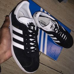 Womens Adidas Gazelle