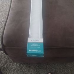 Futura 24" Towel Bar