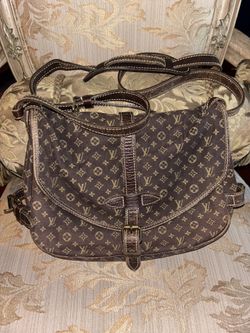 Louis Vuitton Crossbody handbag