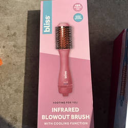 Bliss Rooting for You Infrared Blowout Brush