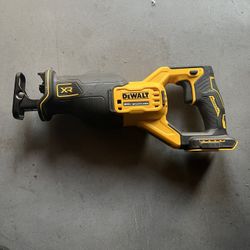 20V MAX XR Lithium-Ion Cordless Brushless Reciprocating Saw