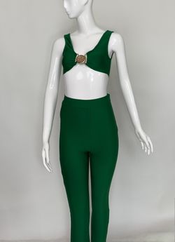 Green 2-Piece Set – Crop Top & High-Waisted Pants – Gold Accent – Size M
