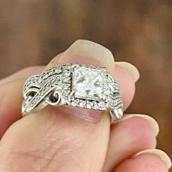 14 Karat White Gold Bridal Engagement Set (Leo Princess Diamond)