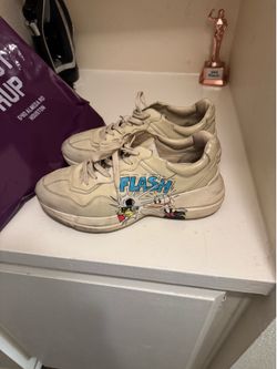 GG Donald Duck shoes  size 11