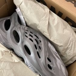 Yeezy Foam Runner MX Granite Size 12 Adidas Yzy 