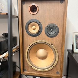 Vintage Pioneer Sonic 3-Way Speakers - Bass Reflector 