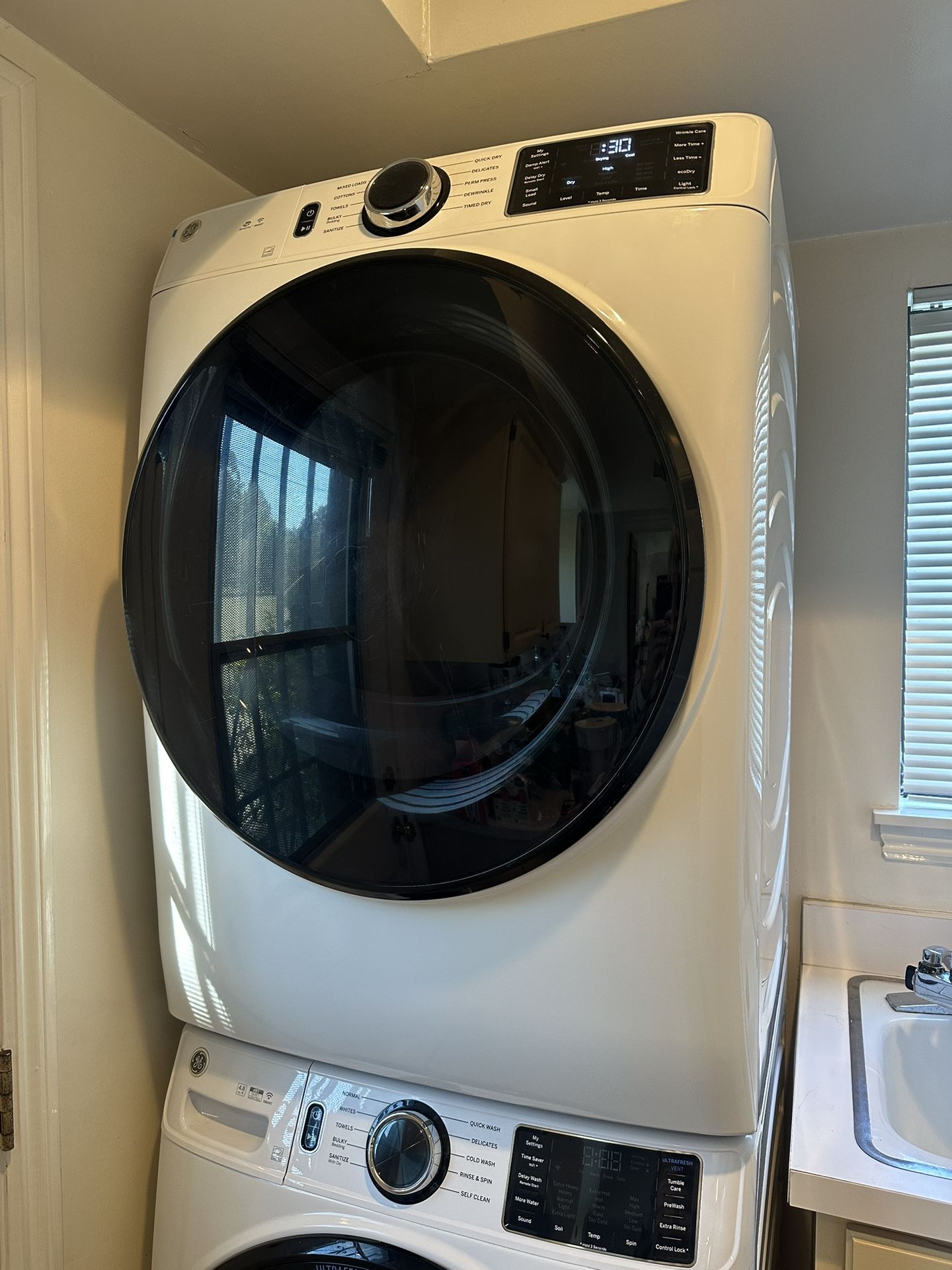 GE Smart Front Load Gas Dryer
