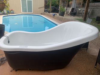 Oceania eau•attitude Luxury Jetted Bathtub – Black/White