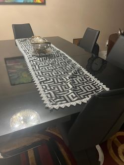 Dinning table with chairs