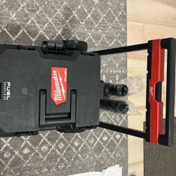 Milwaukee Wet Dry 12 Gallon Vacuum 