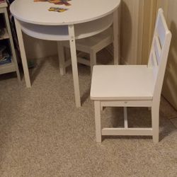 Child Table And Chairs 