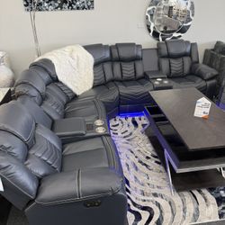 Power Reclining Sectional W/ Speakers