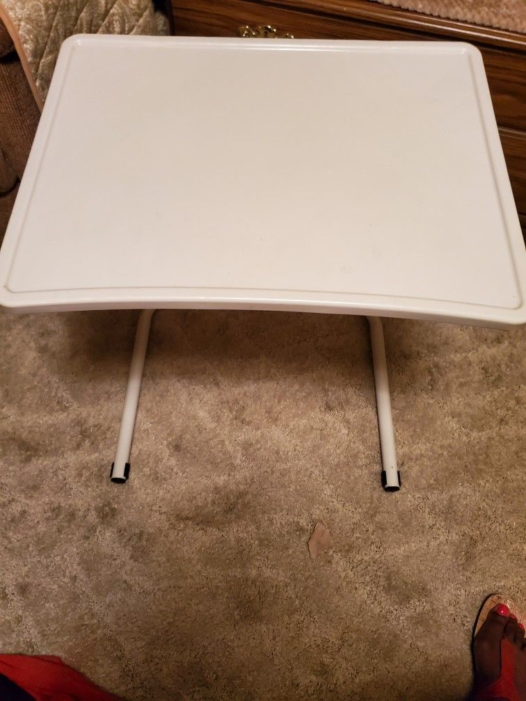 FOLDING LAPTOP TABLE