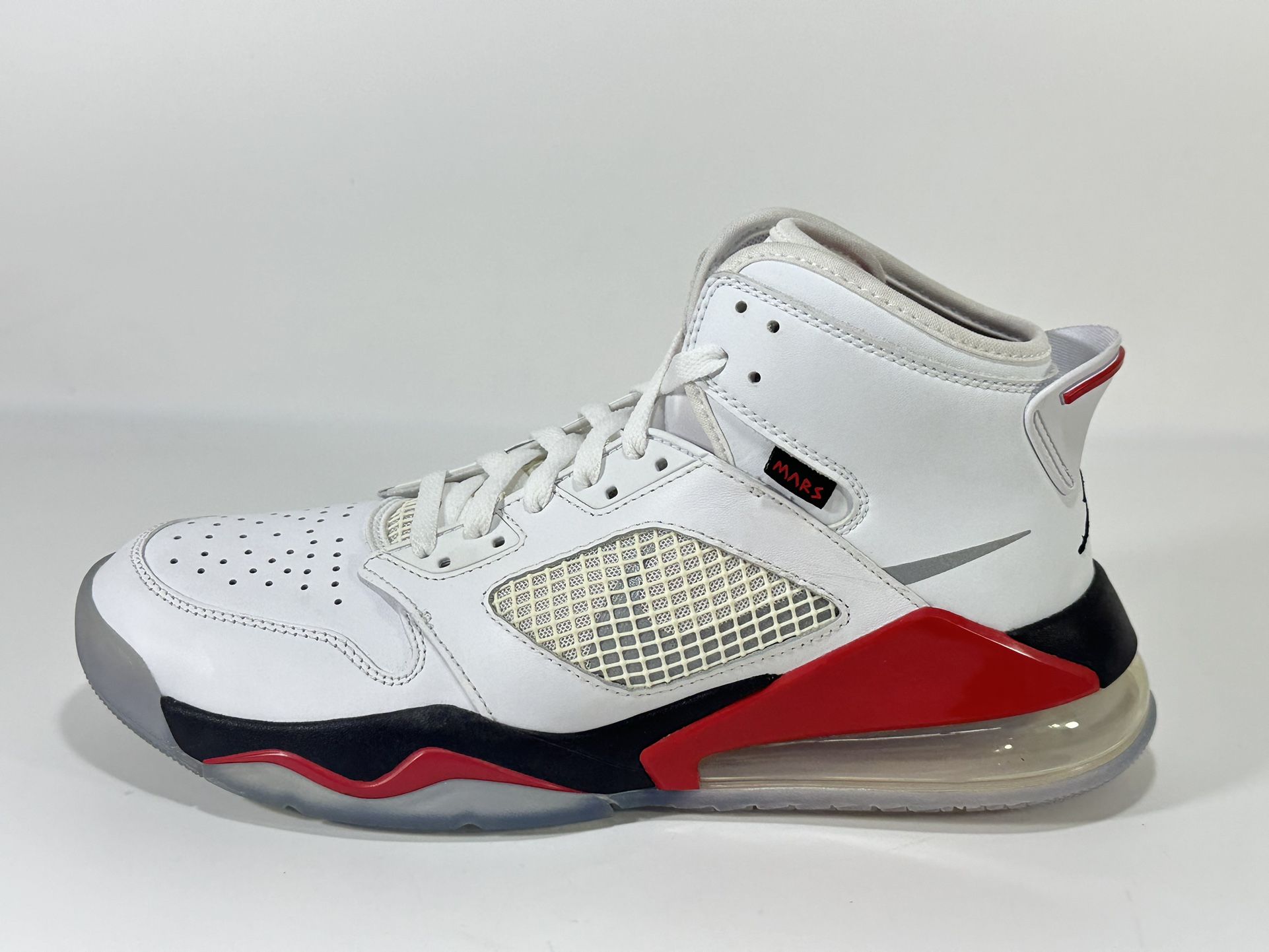 Jordan Mars 270 White Fire Red ~ Men